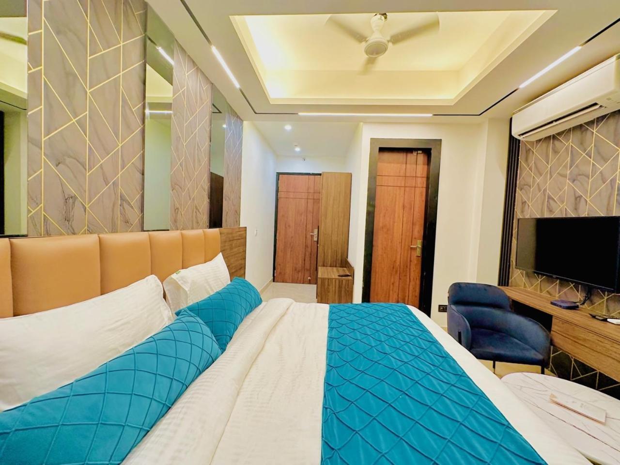 Hotel Hsp Plaza 新德里 外观 照片