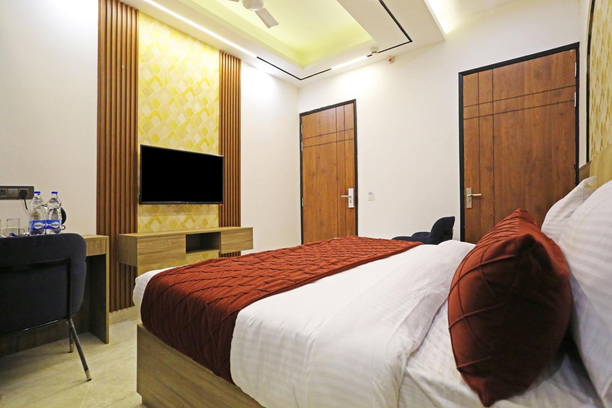 Hotel Hsp Plaza 新德里 外观 照片